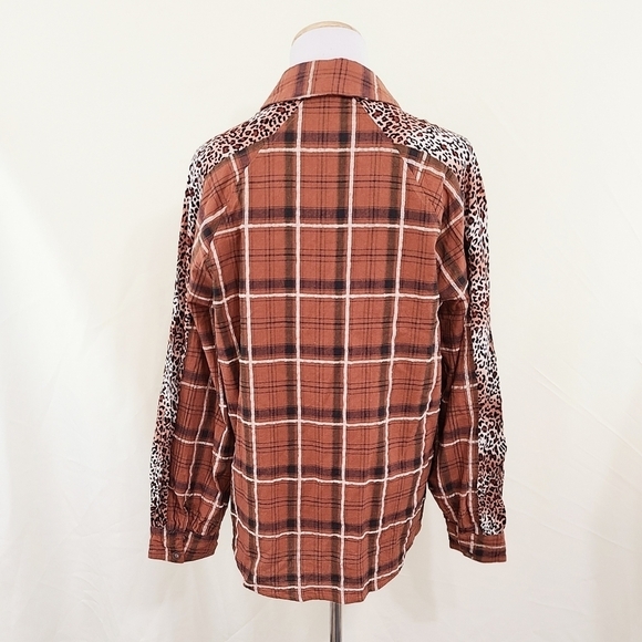 Loveriche Leopard plaid button down shirt brown - Picture 2 of 5